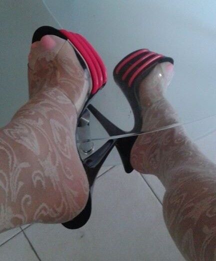 Free porn pics of Sandy - Amateur Feet in High Platform Heels (Selfshot) 16 of 20 pics