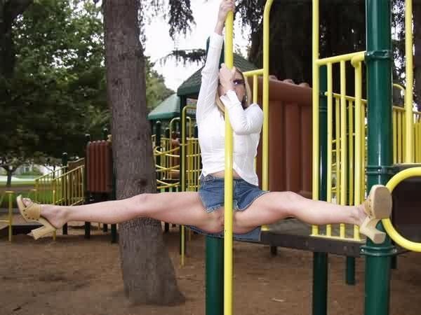 Free porn pics of amateur blonde flashing at the park 9 of 9 pics