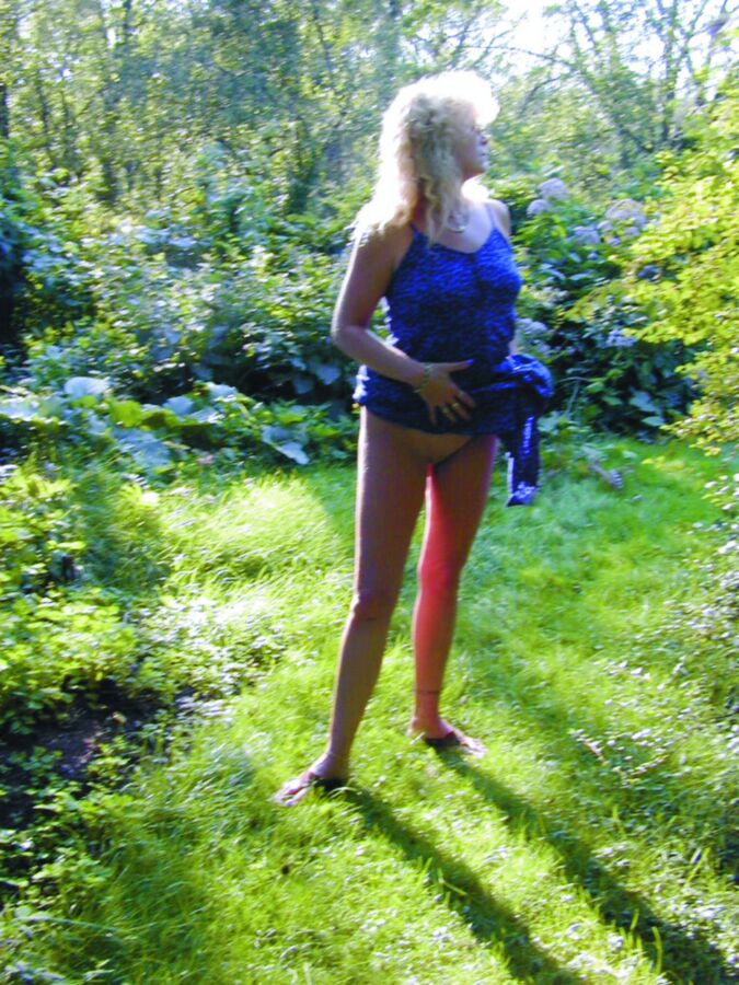 Free porn pics of Ms_Mar Outdoors 13 of 23 pics