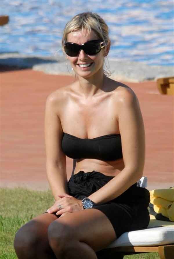 Free porn pics of Louise Redknapp 12 of 28 pics