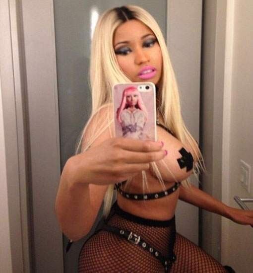 Free porn pics of Nikki Minaj - Mistress Selfies 4 of 5 pics