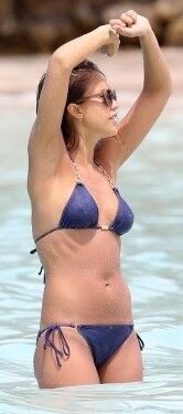 Free porn pics of Jessica Alba on Beach 14 of 36 pics