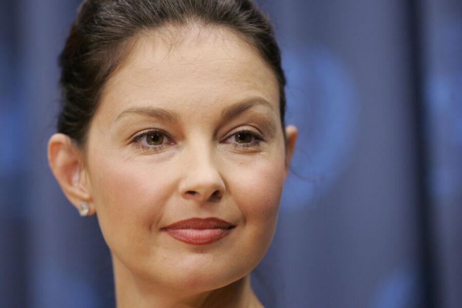 Free porn pics of Ashley Judd 2 of 114 pics