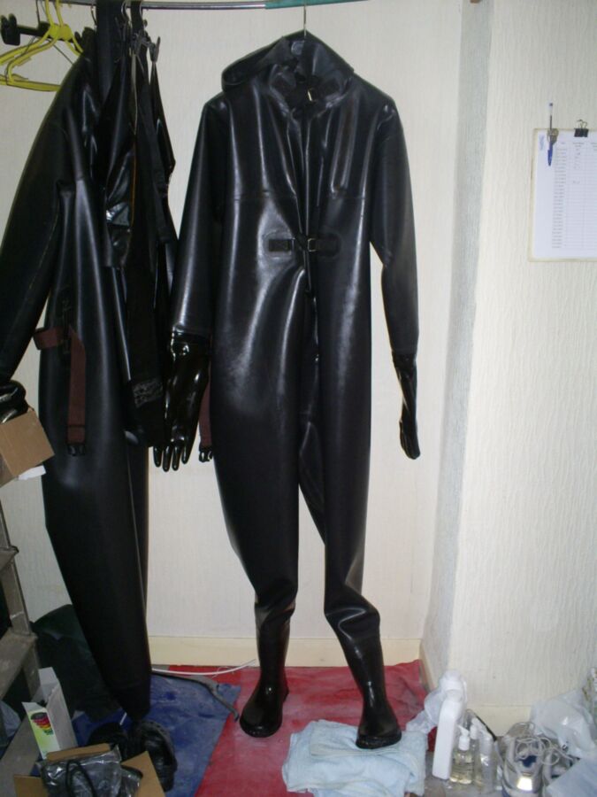 Free porn pics of MY NEW RUBBER SUITS 17 of 25 pics