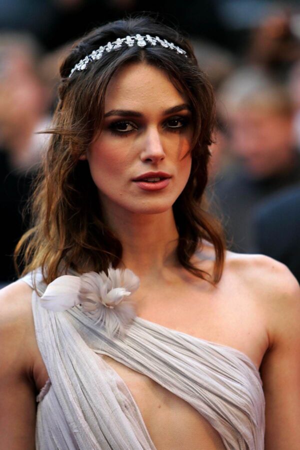 Free porn pics of keira knightley shows some skin 4 of 22 pics