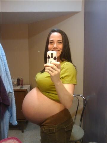 Free porn pics of Mrs. Hyatt (Triplet Pregnancy Sessions) 2 of 8 pics