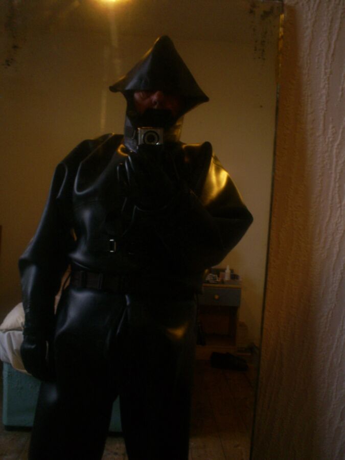Free porn pics of MY NEW RUBBER SUITS 3 of 25 pics