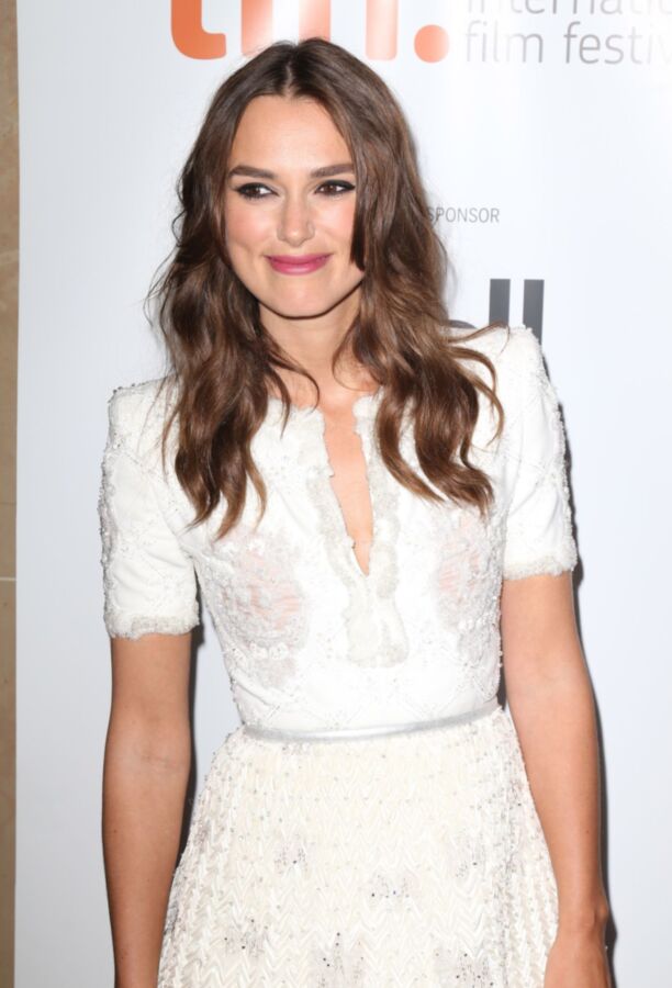 Free porn pics of keira knightley in white 8 of 15 pics