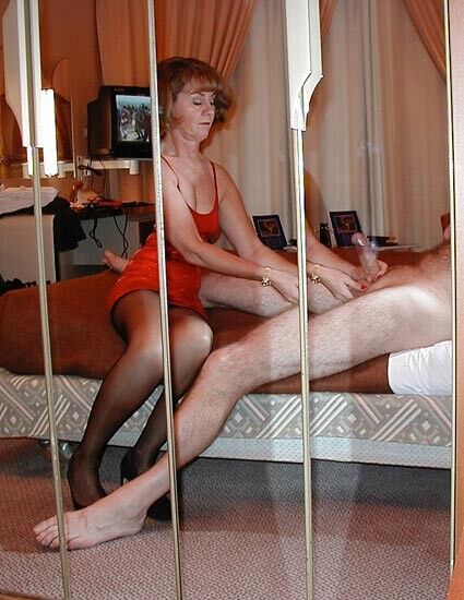 Free porn pics of Mature in nylons 17 of 132 pics