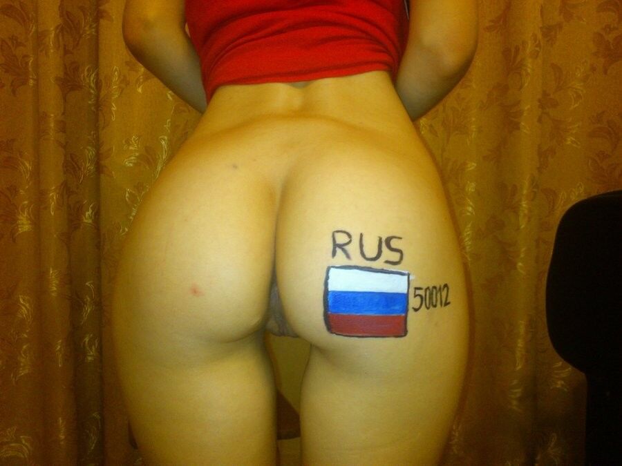 Free porn pics of Russian Amateur and Her Juicy Ass that Needs Licking Clean 20 of 44 pics
