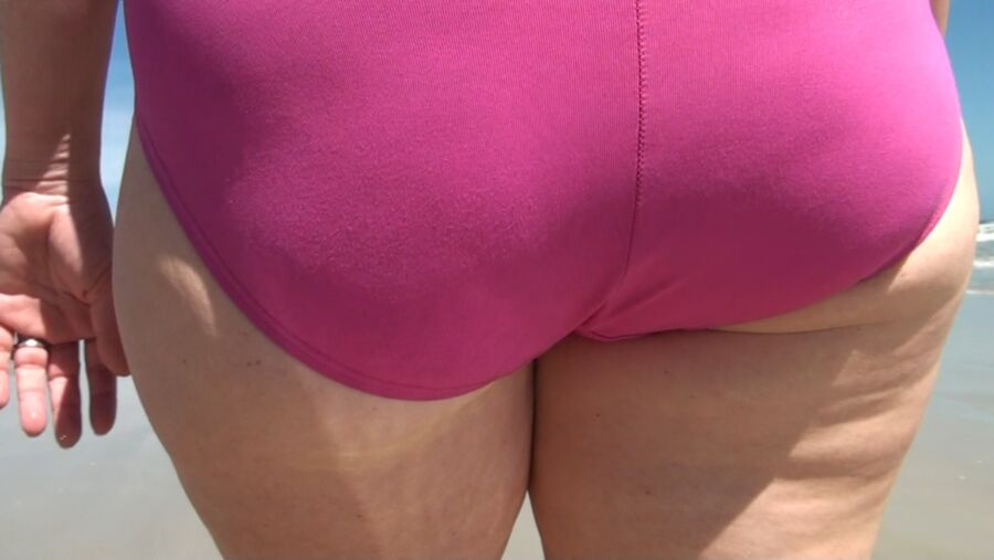 Free porn pics of More of my phat-assed wife walking on the beach 3 of 20 pics