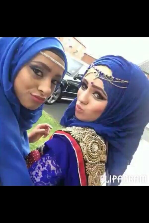 Free porn pics of Hijabi bengali muslim sisters nieces sluts 3 of 18 pics