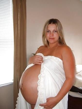 Free porn pics of Pregnant and horny! 8 of 100 pics