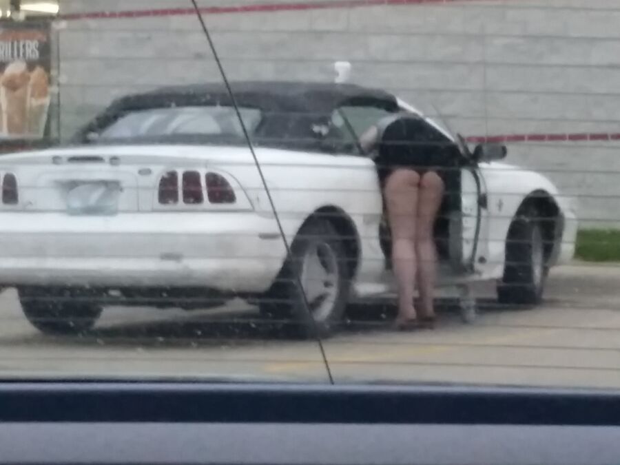 Free porn pics of Turnpike truck stop 10 of 51 pics