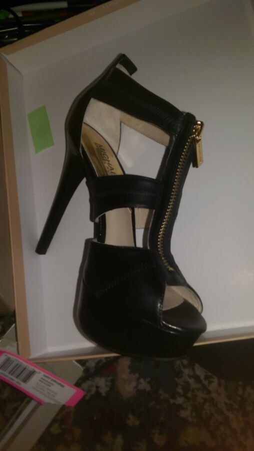 Free porn pics of New Micheal Kors heels for girlfriend 3 of 7 pics