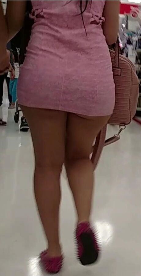 Free porn pics of Candid Slut in Short Skirt shows her Ass 11 of 22 pics