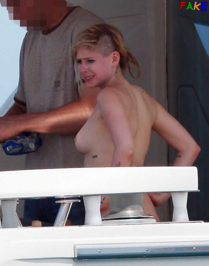 Free porn pics of Avril Lavigne (Fakes) 12 of 49 pics
