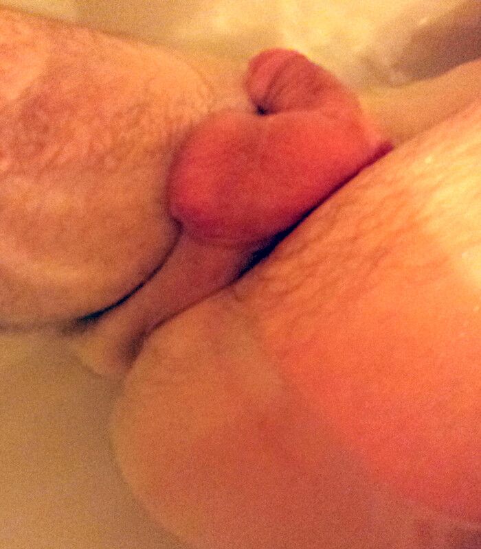 Free porn pics of taking a very hot bath 2 of 3 pics