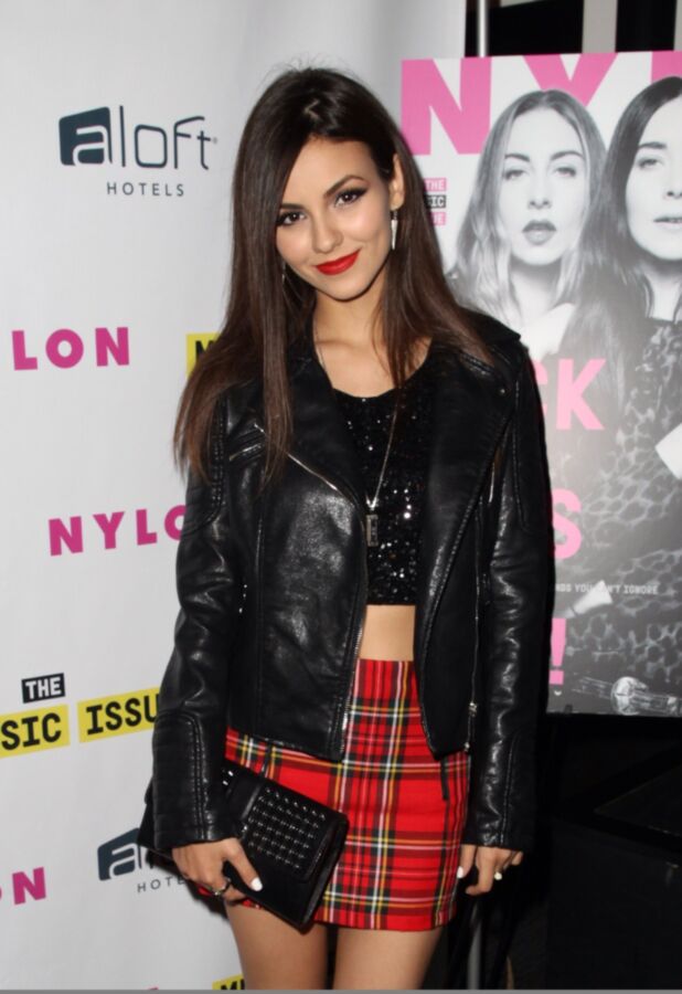 Free porn pics of Victoria Justice - mostly fakes 6 of 24 pics