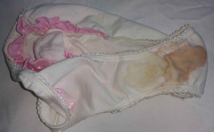 Free porn pics of Beautiful friends White cotton Period Panty  21 of 48 pics