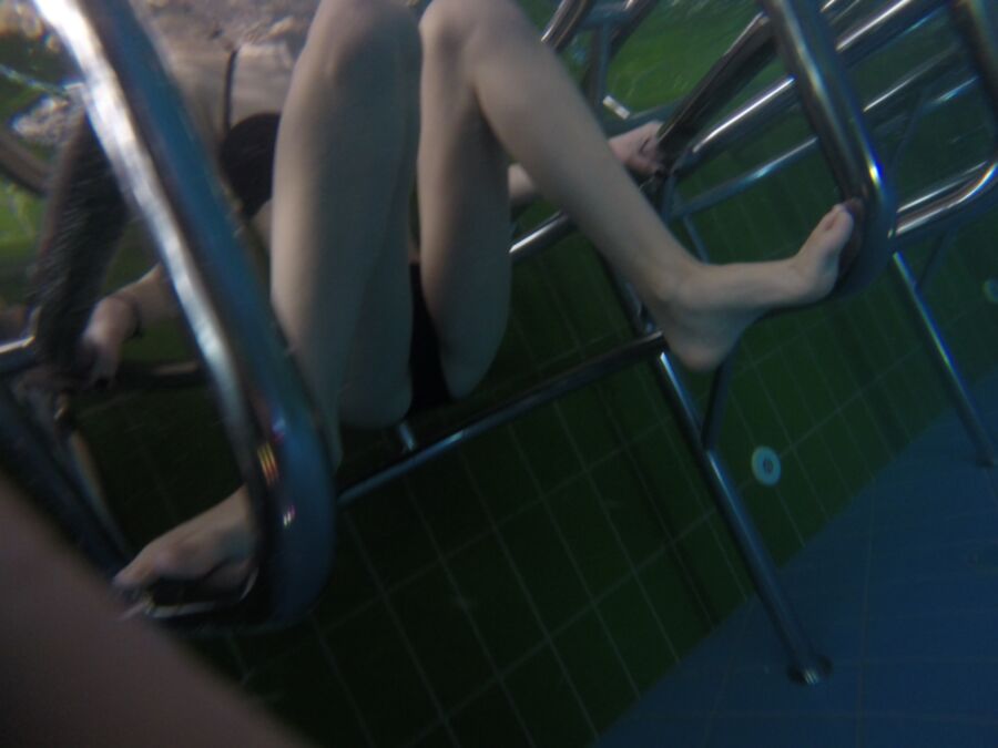 Free porn pics of young teen pussy candid gyno chair underwater gopro pose 22 of 30 pics