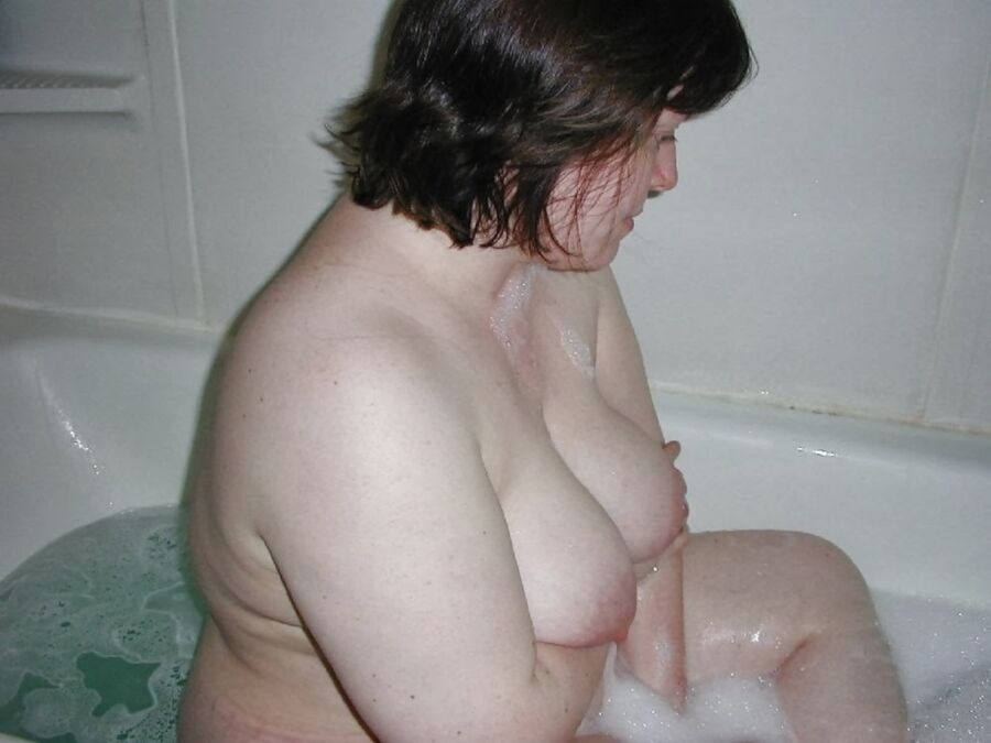 Free porn pics of Sexy BBW in bath 4 of 49 pics