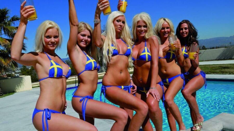 Free porn pics of Scandinavian Celebs 21 of 22 pics