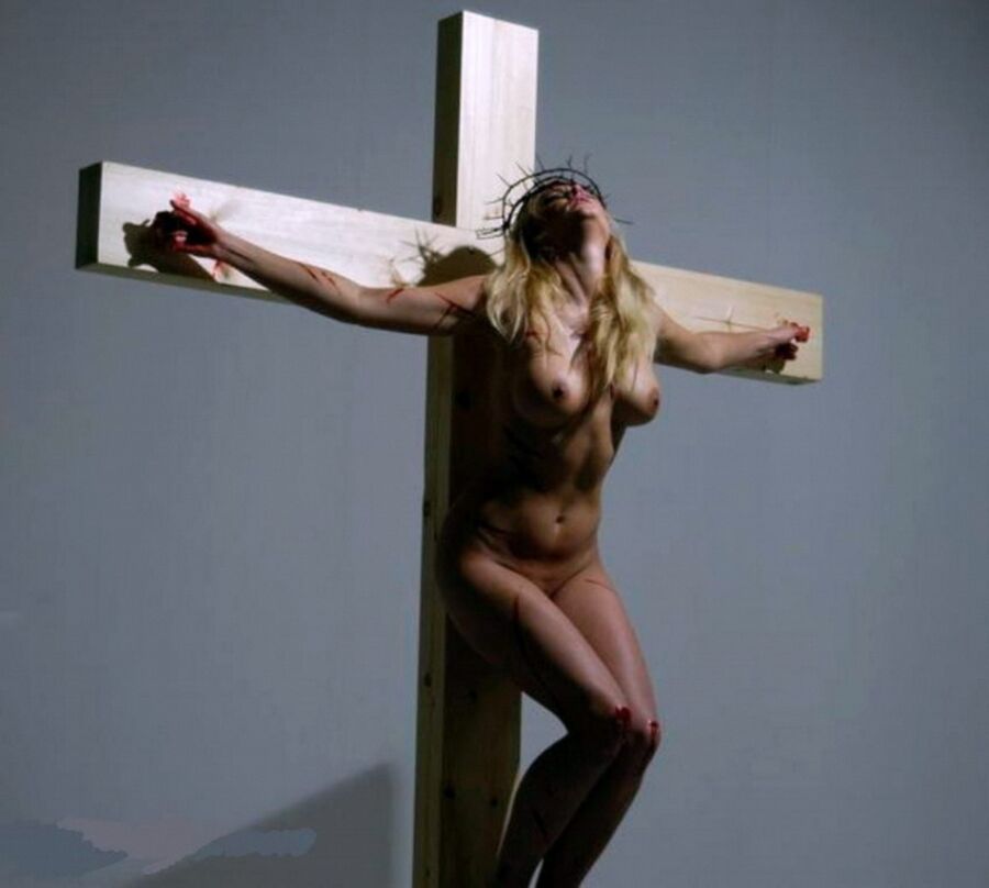Free porn pics of The suffering on the cross 6 of 46 pics