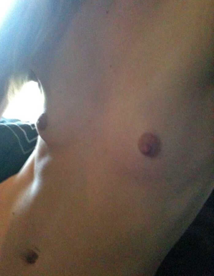 Free porn pics of a skinny girlfriend with very small tits 5 of 15 pics