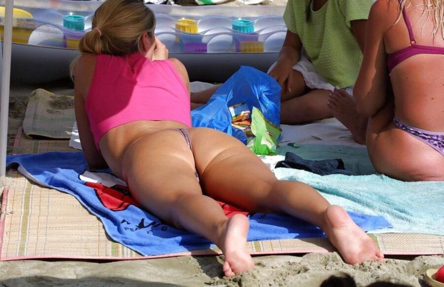 Free porn pics of What a true perv looks at on the beach 1 of 68 pics.