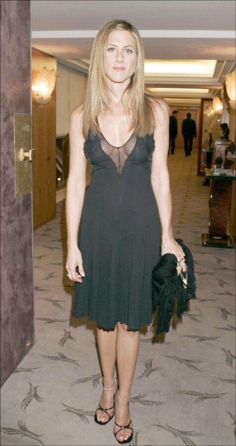 Free porn pics of Jennifer Aniston 9 of 20 pics
