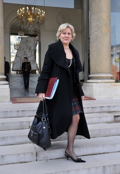 Free porn pics of Feet and shoes of french politicien woman 3 of 21 pics