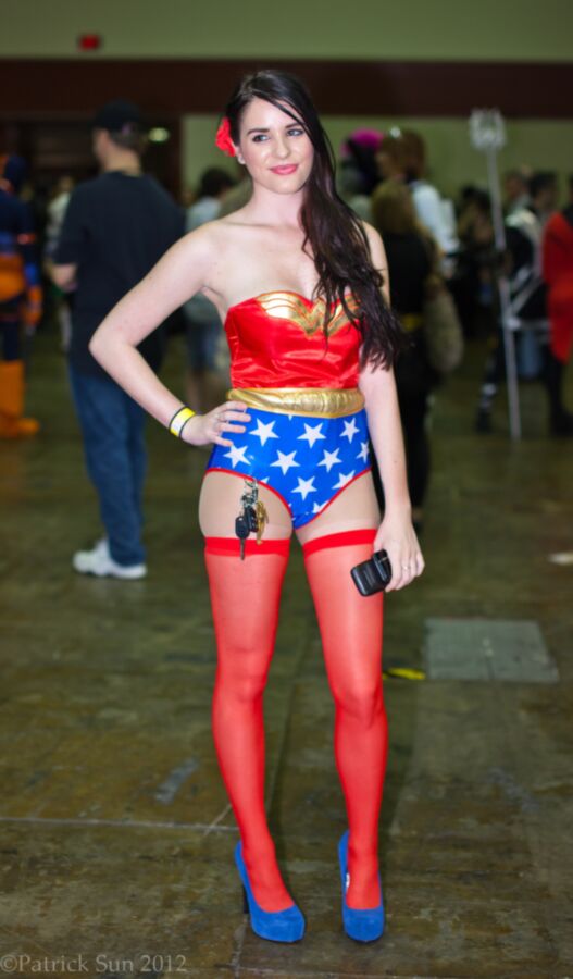 Free porn pics of Wonder Woman - Cosplay 19 of 69 pics