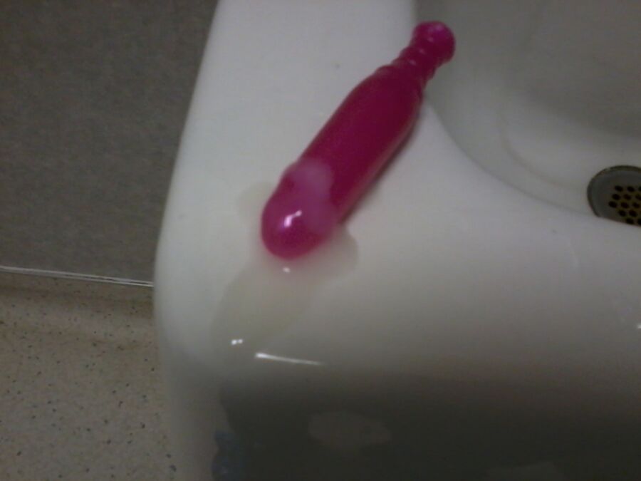 Free porn pics of tampons and pads from work 10 of 15 pics