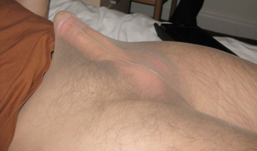 Free porn pics of my tights bulge 10 of 24 pics