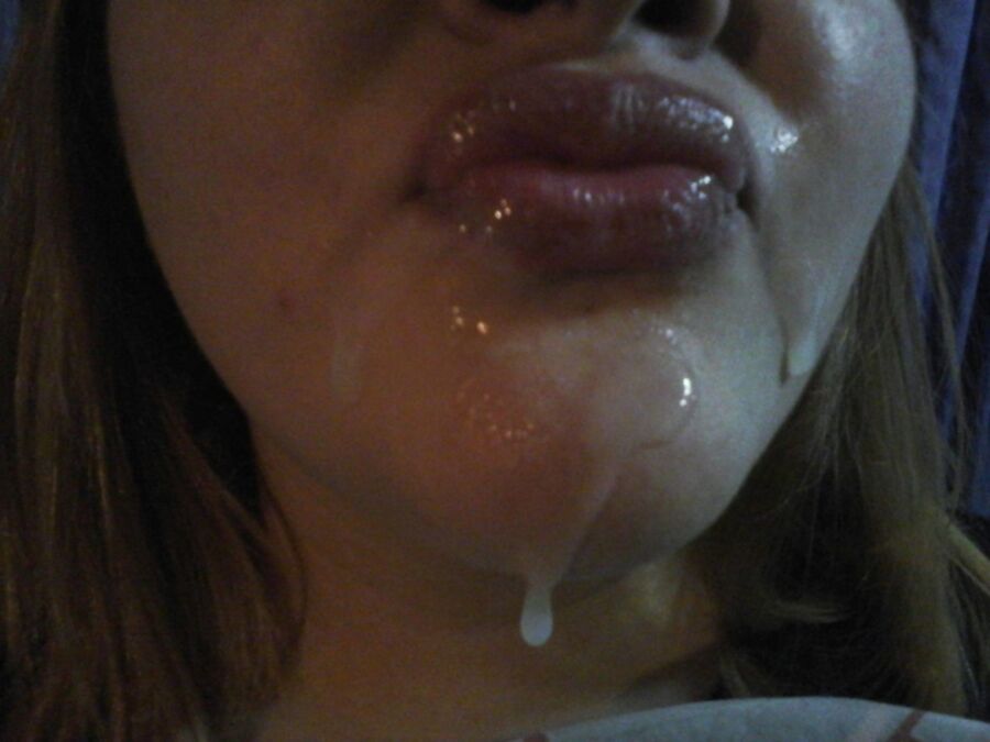 Free porn pics of cumshot in the lips 3 of 5 pics