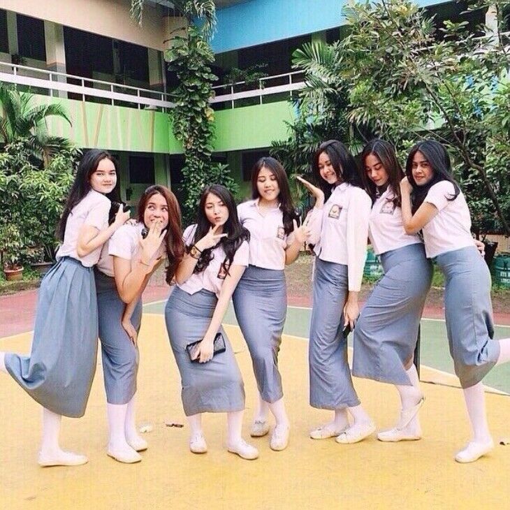 Free porn pics of Indonesian School Girls 8 of 12 pics
