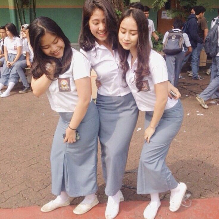 Free porn pics of Indonesian School Girls 6 of 12 pics