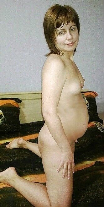 Free porn pics of russian  pregnant redhead  5 of 5 pics