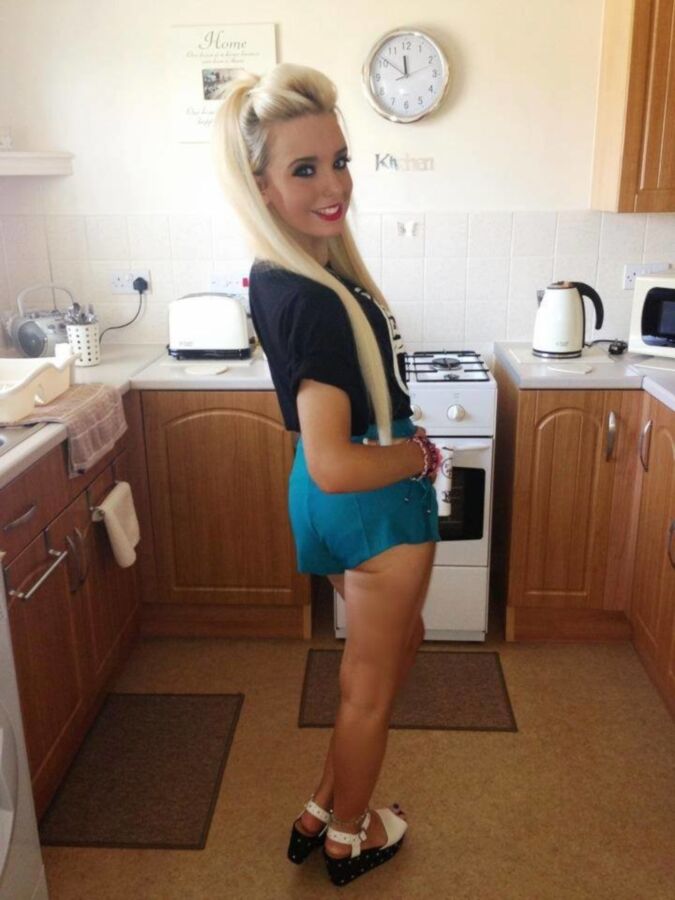 Free porn pics of CHAV SLUTS YOU WANT IN YOUR BED 7 of 38 pics