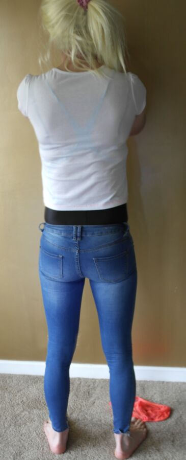 Free porn pics of tight ass jeans 3 of 8 pics