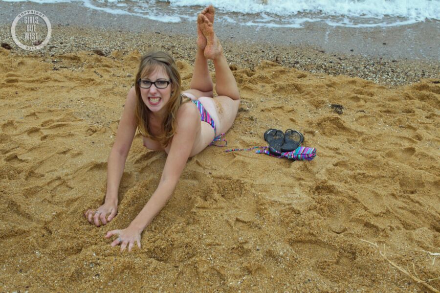 Free porn pics of Evie beach pee 2 of 99 pics