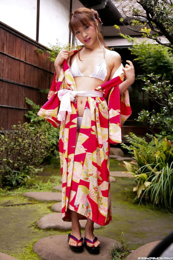 Free porn pics of kimono-girl Mihiro 2 of 27 pics