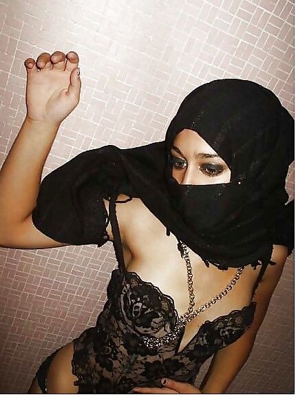 Turkish Sex Sluts Pictures 4