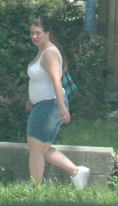 Free porn pics of SUPER HOT Plump Chubby Belly Street Girl TIGHT JEANS 16 of 17 pics