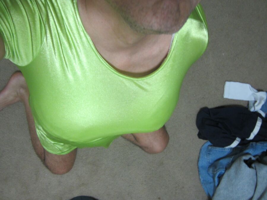 Free porn pics of the green spandex dress 17 of 44 pics