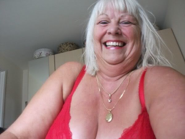 Free porn pics of Sue - UK Granny big tits 3 of 20 pics