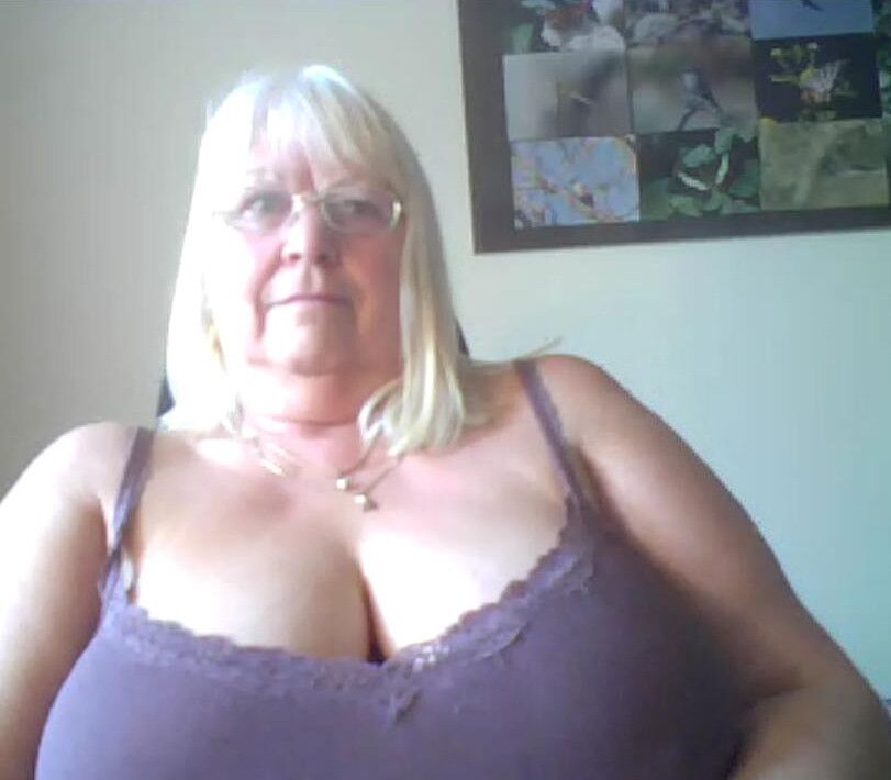 Free porn pics of Sue - UK Granny big tits 13 of 20 pics