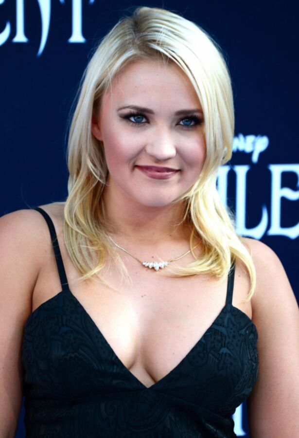 Free porn pics of Emily Osment 14 of 21 pics