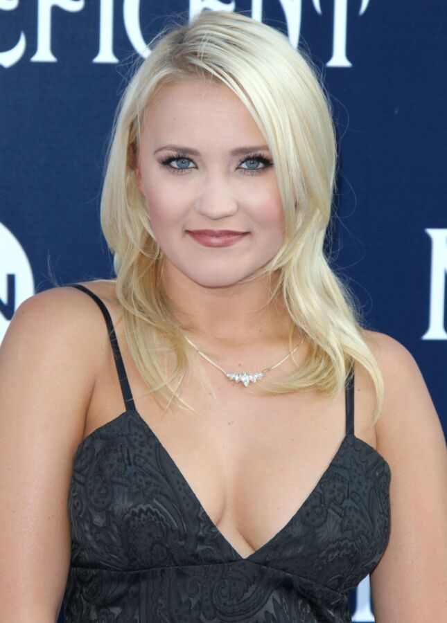 Free porn pics of Emily Osment 11 of 21 pics